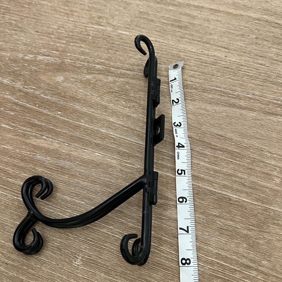 Wrought iron plate stand set of two - Picture 2 of 4